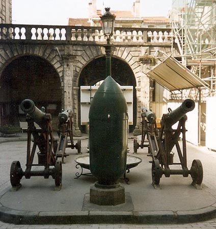 Bombe allemande de 1.000 kg tombée sur Verdun